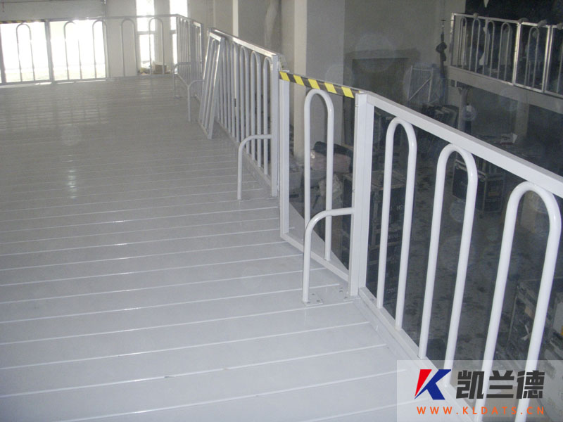 Platform shelves-004