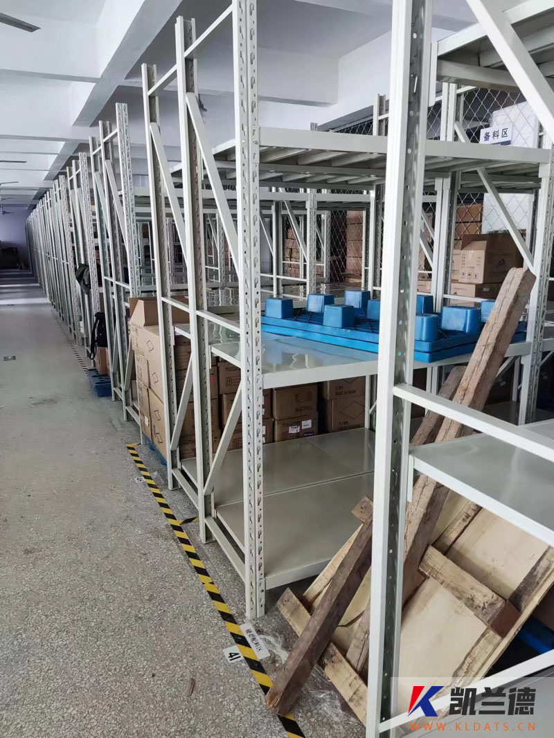 某企业合作层板货架