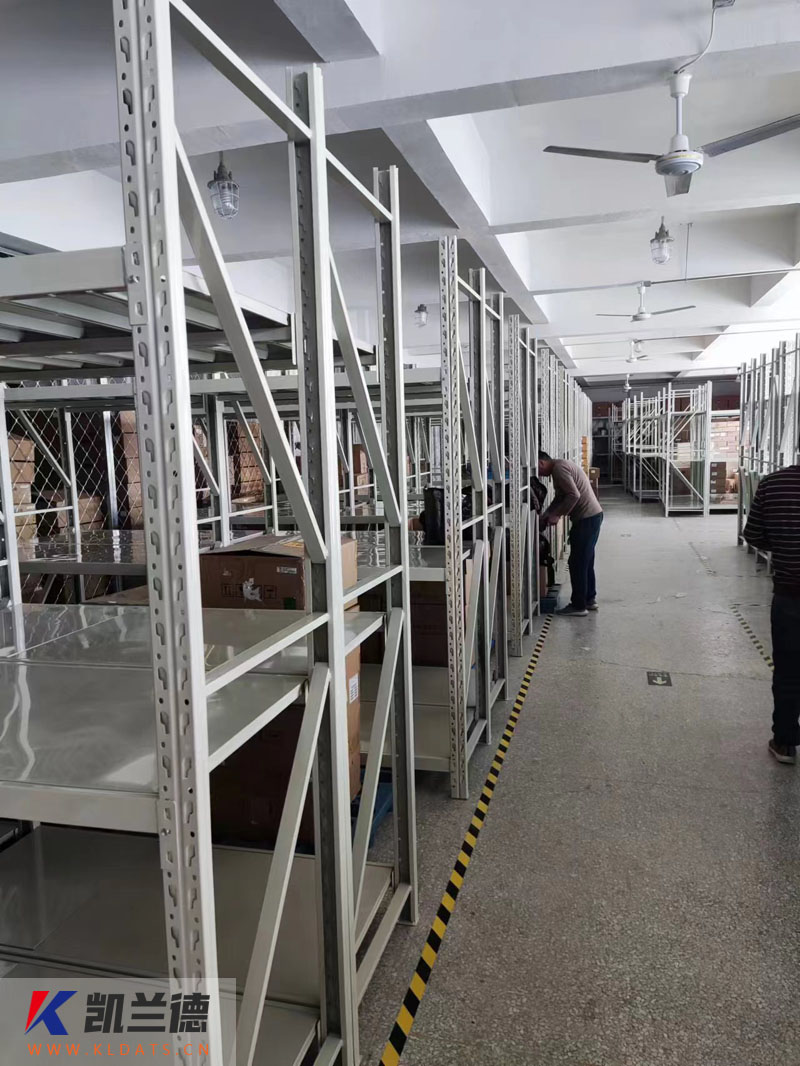 某企业合作层板货架