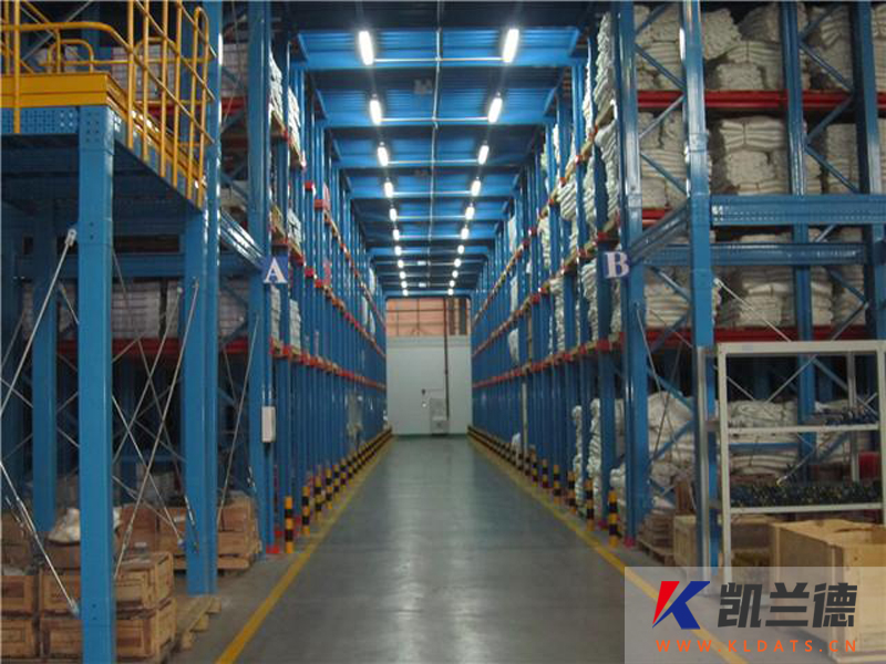 仓库驶入式货架