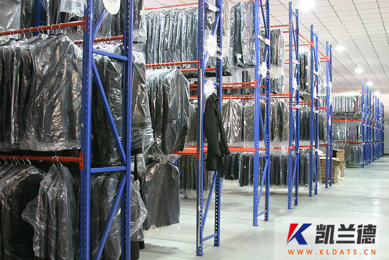 Clothing storage shelves-003