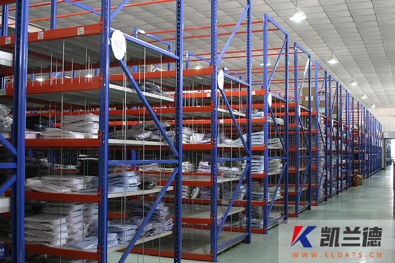 Clothing storage shelves-004